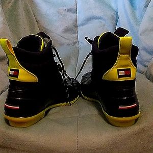 Tommy Hilfiger  navy blue and yellow rain boots/snow boots